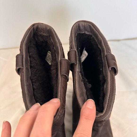 UGG Brown Leather Fleece-Lined Mid Calf boots - marked as size 4 fits like 5.5 - Picture 8 of 8